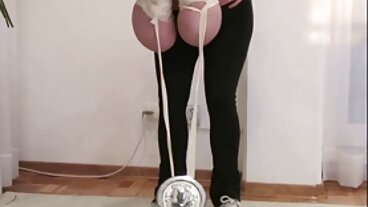 Sexig nybörjare svensk porn video Lika Star Lick a Dick