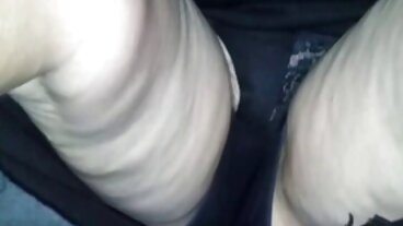 Blond stora bröst porr milf med enorma bröst får ordentlig massage